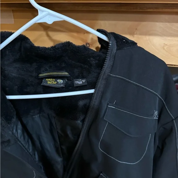 Mountain Hardware Women’s Large Black - Picture 2 of 4